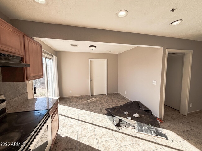 Photo - 6301 W Earll Dr