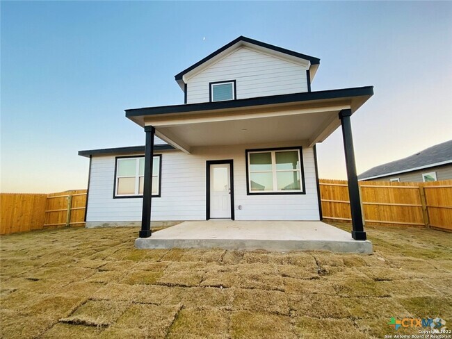 Building Photo - 2156 Griffith Dr Rental