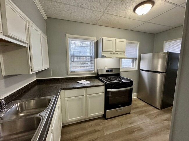 Photo - Updated 3BR Home with Central Air in Moline