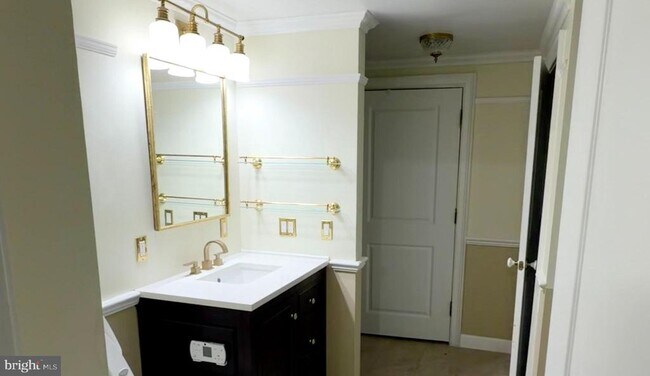 Photo - 555 Massachusetts Ave NW Unit 815