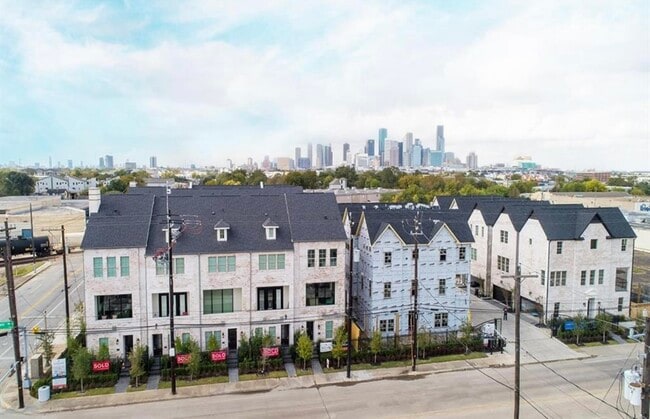Photo - 4008 University Grove St Townhome