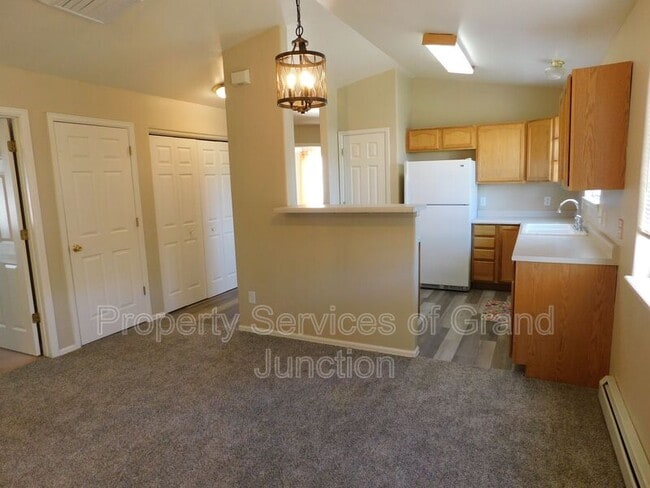 Photo - 1468 Sagittarius St