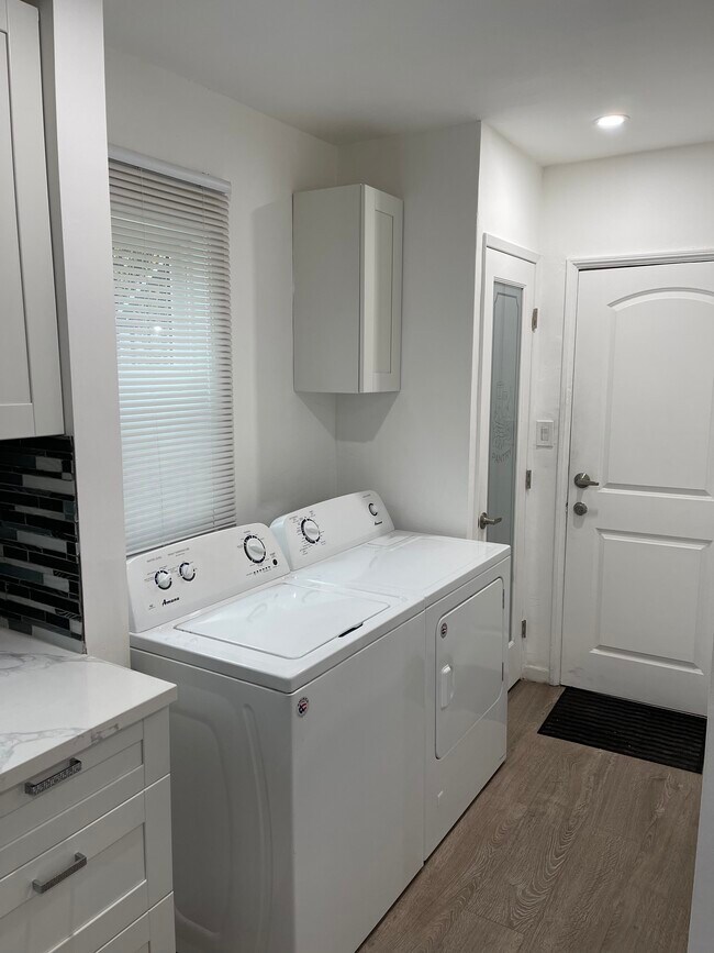 10919 Ayres Ave Unit 10919 Ayres Ave