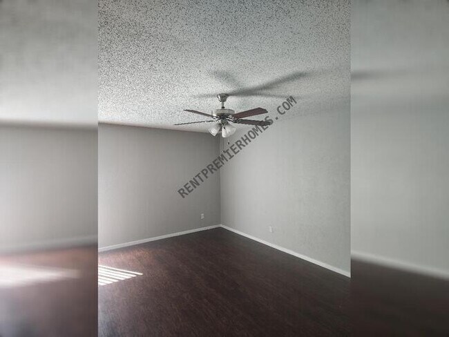 Photo - 512 Elderwood Trail