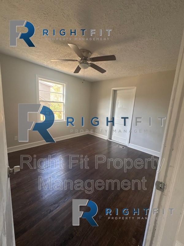 Photo - 4383 Wilson St