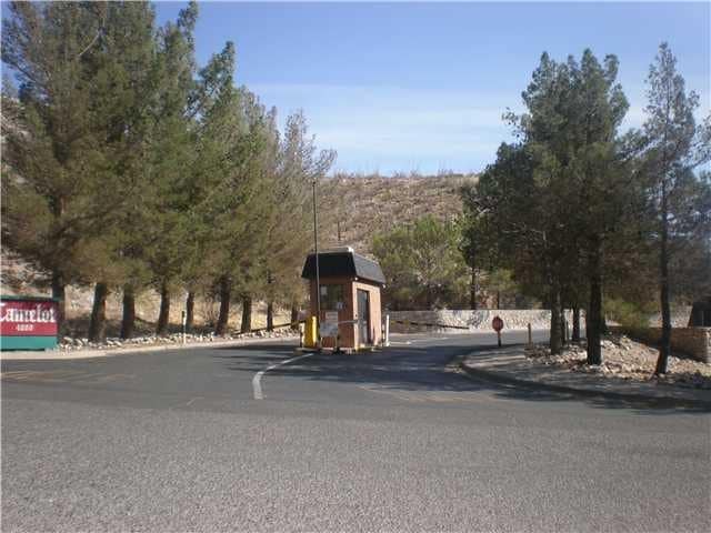 Building Photo - 4800 N Stanton St Unit 126