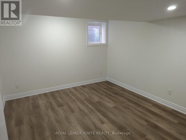 Photo - 137 Romanelli Cres