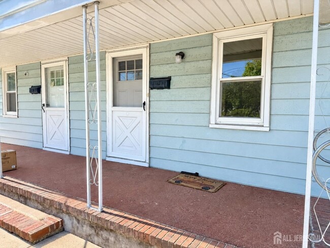 151 MacArthur Ave