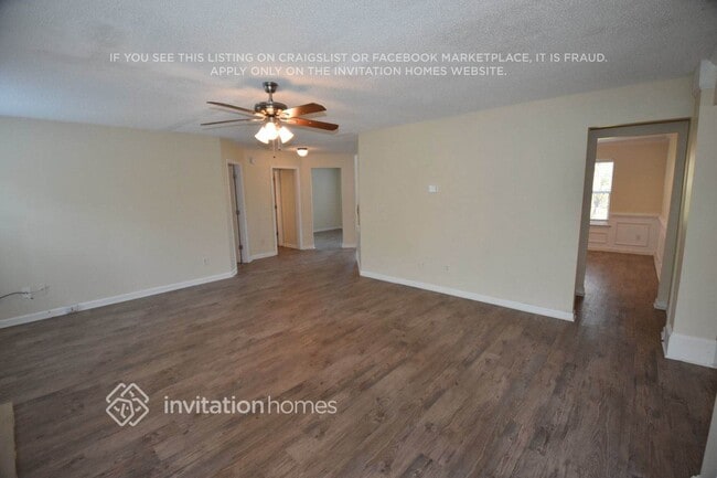 Photo - 471 Charles Towne Ave