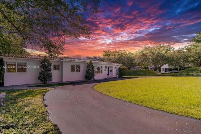 Photo - 2900 Granada Blvd