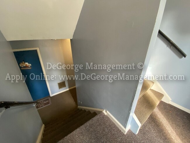 Woodside Court Apartments