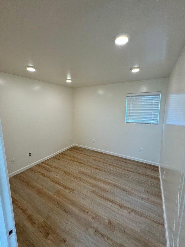 Photo - 6709 Del Playa Dr Unidad A