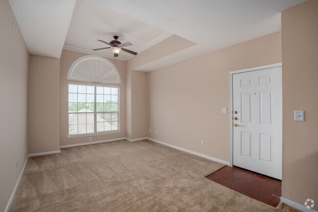 2BR, 2BA - 949SF - Living Room