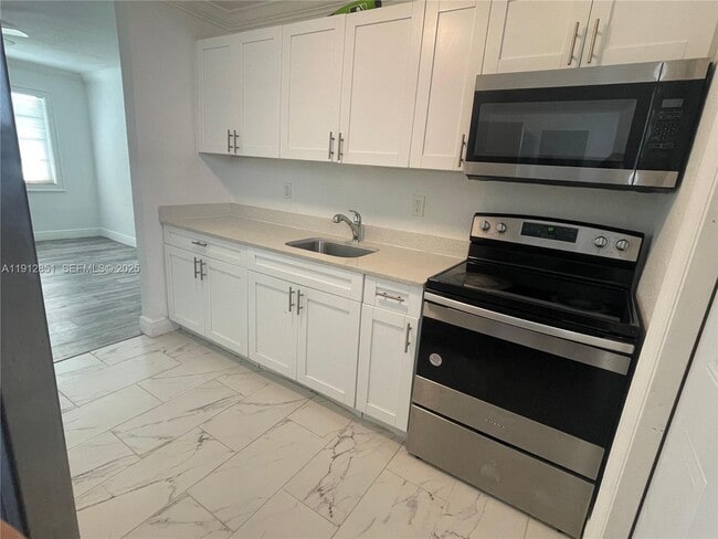 Photo - 5511 SW 20th St Unit 8