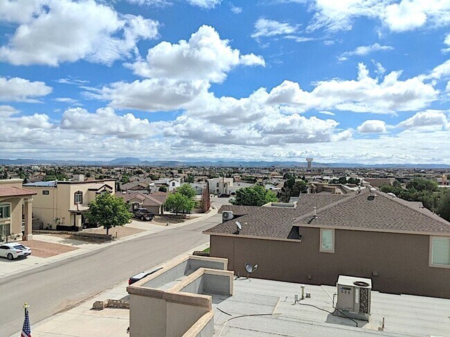 Photo - East El Paso Refrig A/C 4bed across from Park!