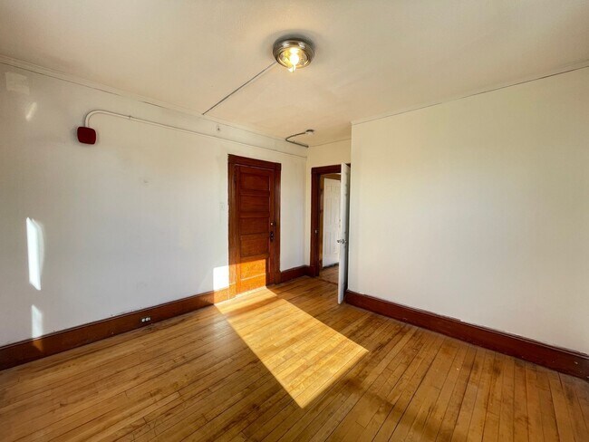 Photo - 457 Beech St Unit 2