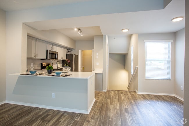 2BR, 2BA - 1,319 SF Doral - Kitchen & Dining - The Fairways at Lake Mary