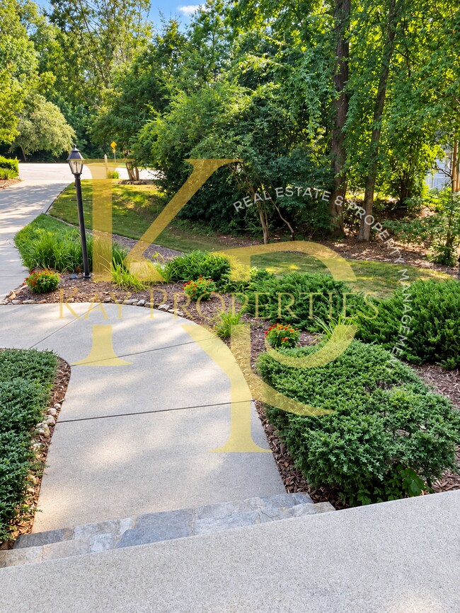 506 Shropshire Ct