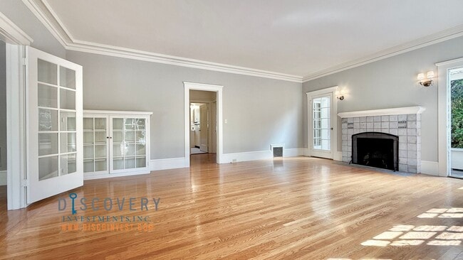 Photo - Elegant Piedmont Mediterranean Bungalow Home