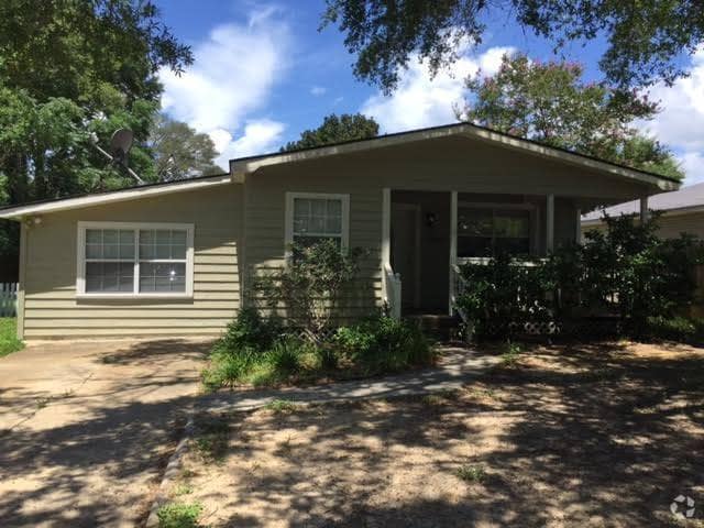 Building Photo - Bungalow!! Rental