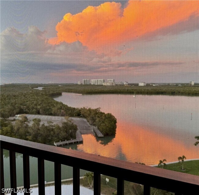 Building Photo - 15 Bluebill Ave Unit 1006