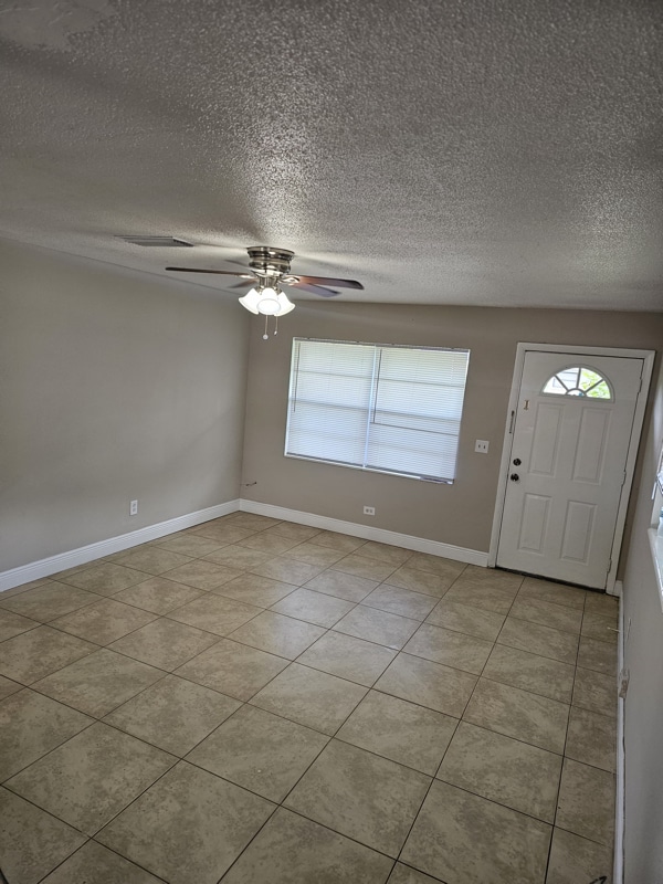 Photo - 2550 Stratford Dr Casa