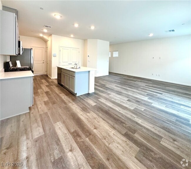 Building Photo - 499 Red Lovebird Ave Rental