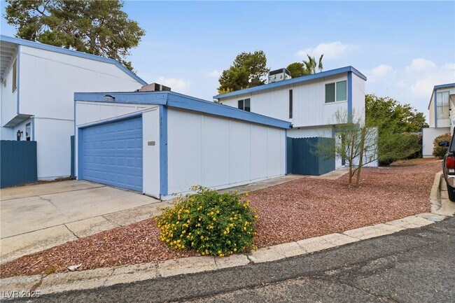 Photo - 4039 Village Square