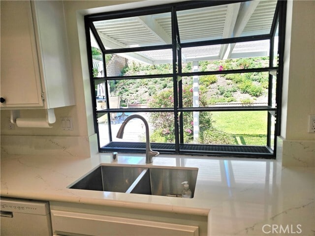 Photo - 25825 Southbrook