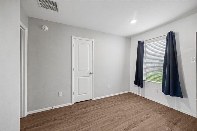 Photo - 22014 Birchwood River Trl