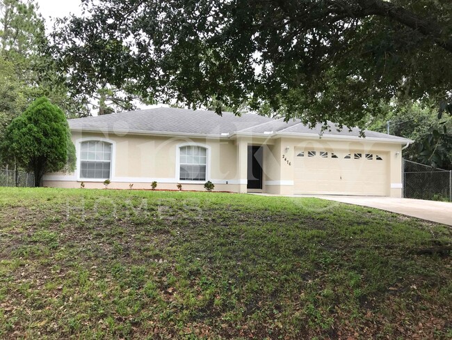 Building Photo - 2476 Parrot St