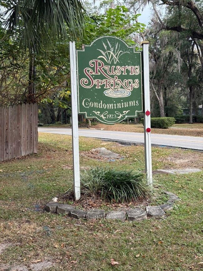 Photo - 1/1 in Rustic Springs!