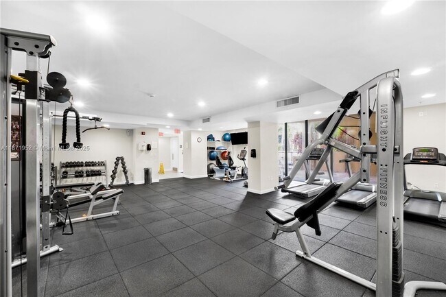 Photo - 55 Merrick Way Unidad 818