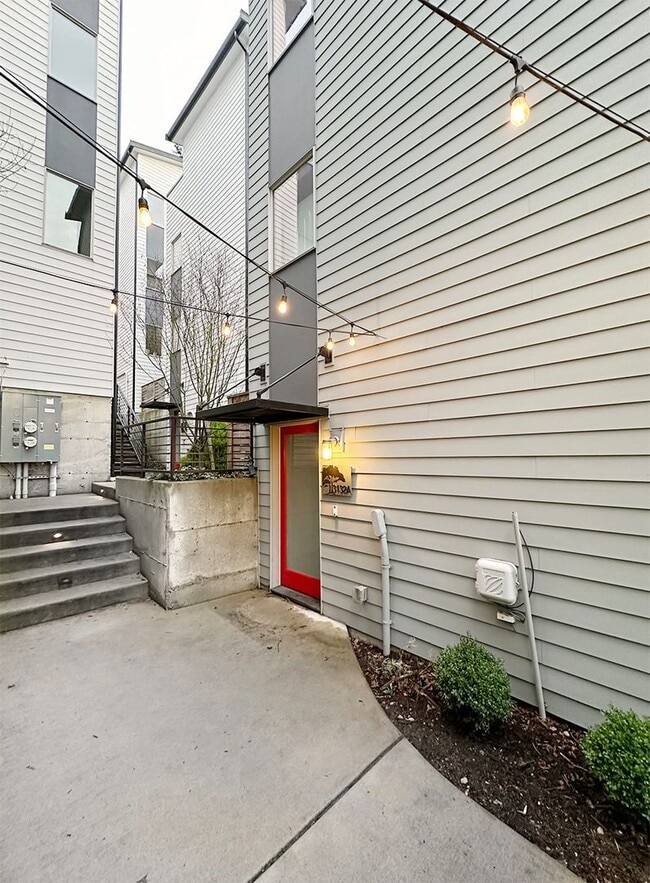 Photo - 3bd/2ba Seattle Townhome
