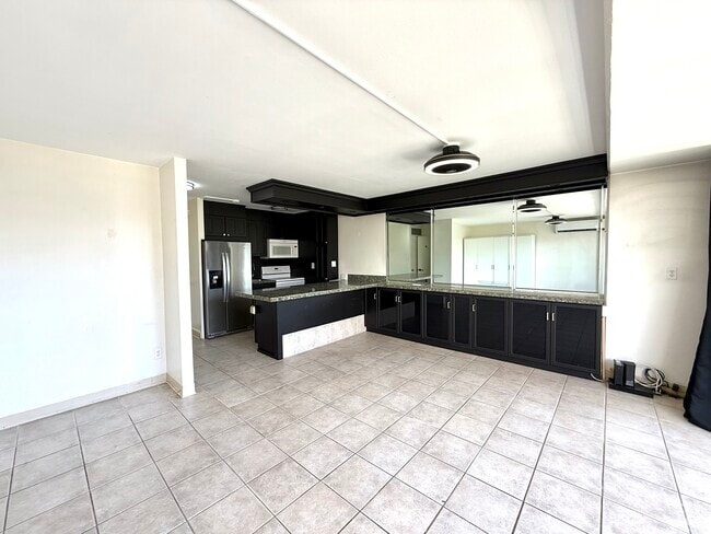 Building Photo - 445 Kaiolu St Unit 1208 Rental