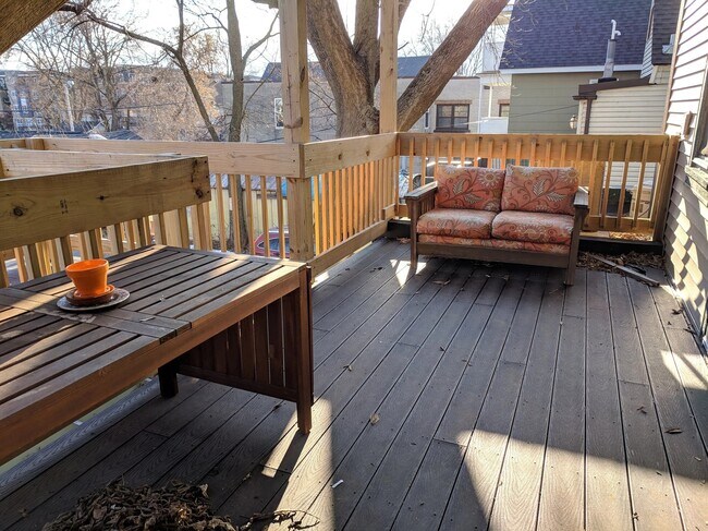 Photo - 823 E Johnson St