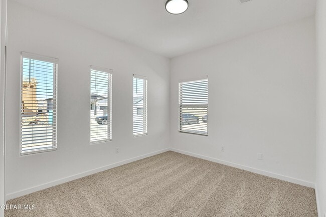 Photo - 12716 Middlesbrough Ave