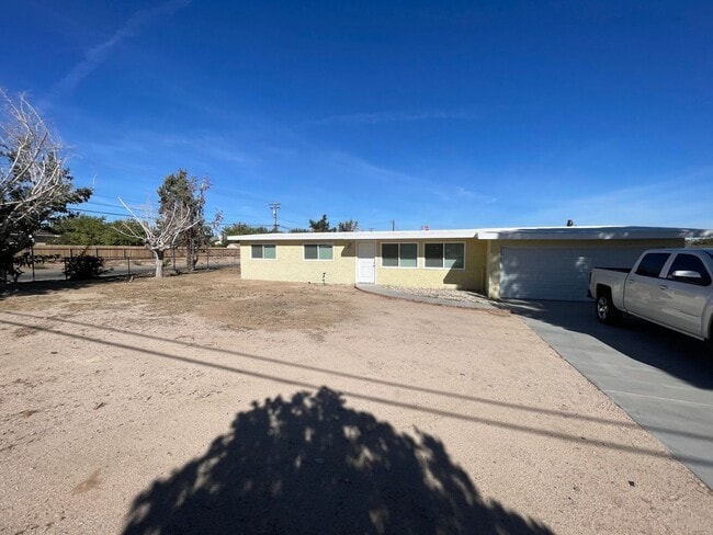 3 BEDROOM HESPERIA HOME - 3 BEDROOM HESPERIA HOME