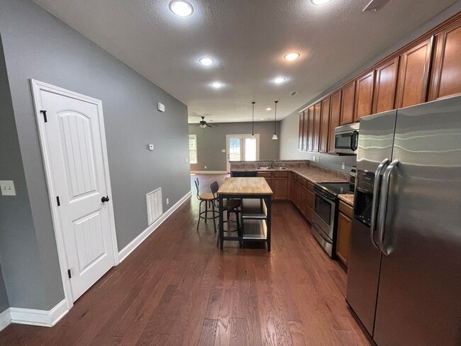Photo - Spacious 3bd/2.5ba home in Powell coming soon!
