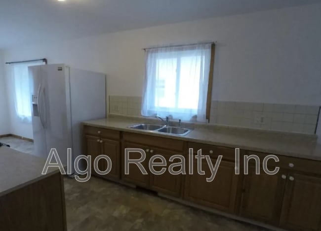 Photo - 3526 N Newton Ave