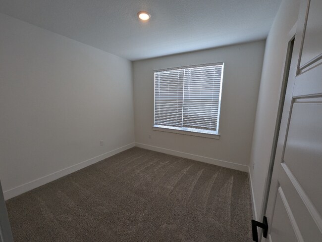 Photo - 534 Sun Chaser Dr