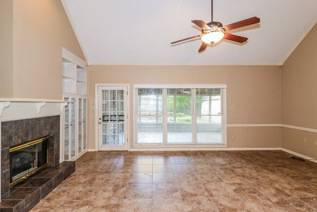 Photo - 2279 Hickory Path Dr