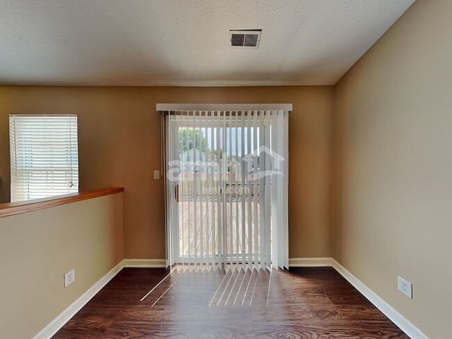 Photo - 139 Trails End