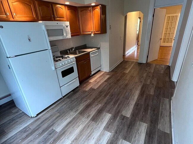 Photo - 82 Hampshire St Unit 3