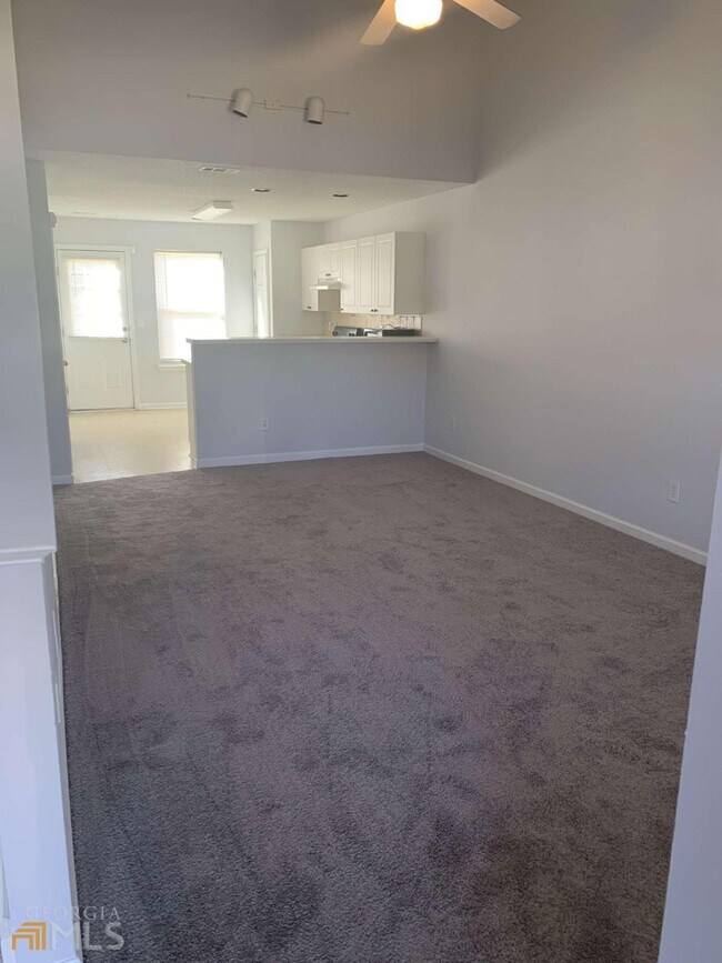 Photo - 3055 Lakeside Cir