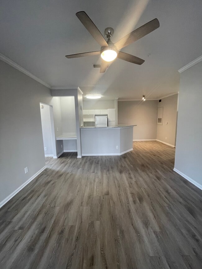 Colonnade at Regency Apartments For Rent in Jacksonville, FL
