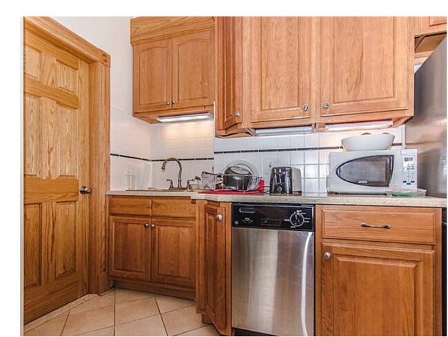 Photo - 60 Phillips St