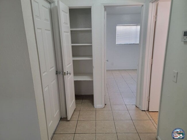 Photo - 162 W Alamo St