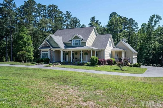 Photo - Room in House on Raven Wood Dr