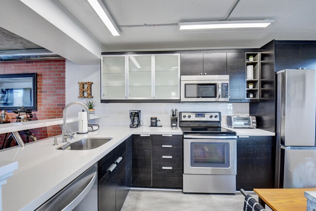 Photo - 17 Royal Palm Way Unidad 603